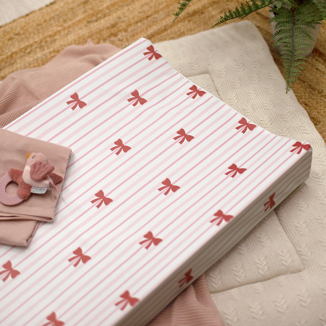 Mabel & Fox - Wedge Baby Changing Mat - Bow Cute - Mabel & Fox