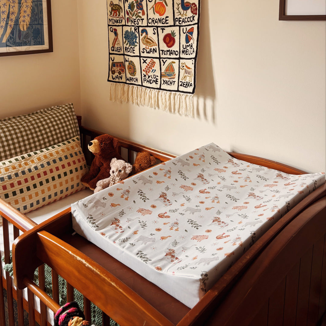 Mabel & Fox - Wedge Baby Changing Mat - Farmyard Animals - Mabel & Fox