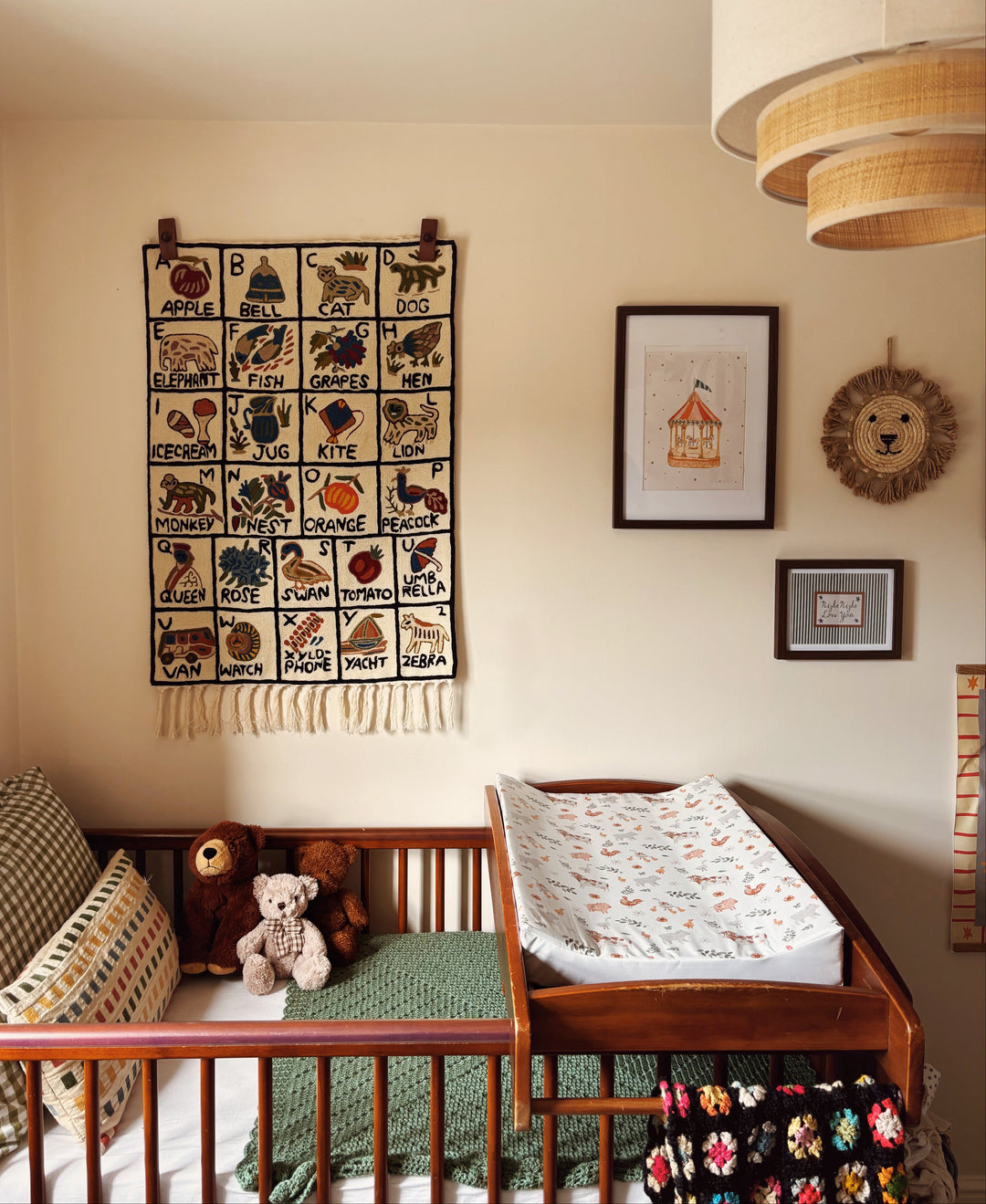 Mabel & Fox - Wedge Baby Changing Mat - Farmyard Animals - Mabel & Fox