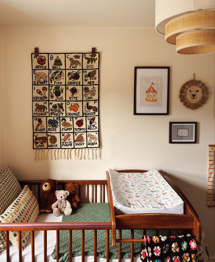 Mabel & Fox - Wedge Baby Changing Mat - Farmyard Animals - Mabel & Fox