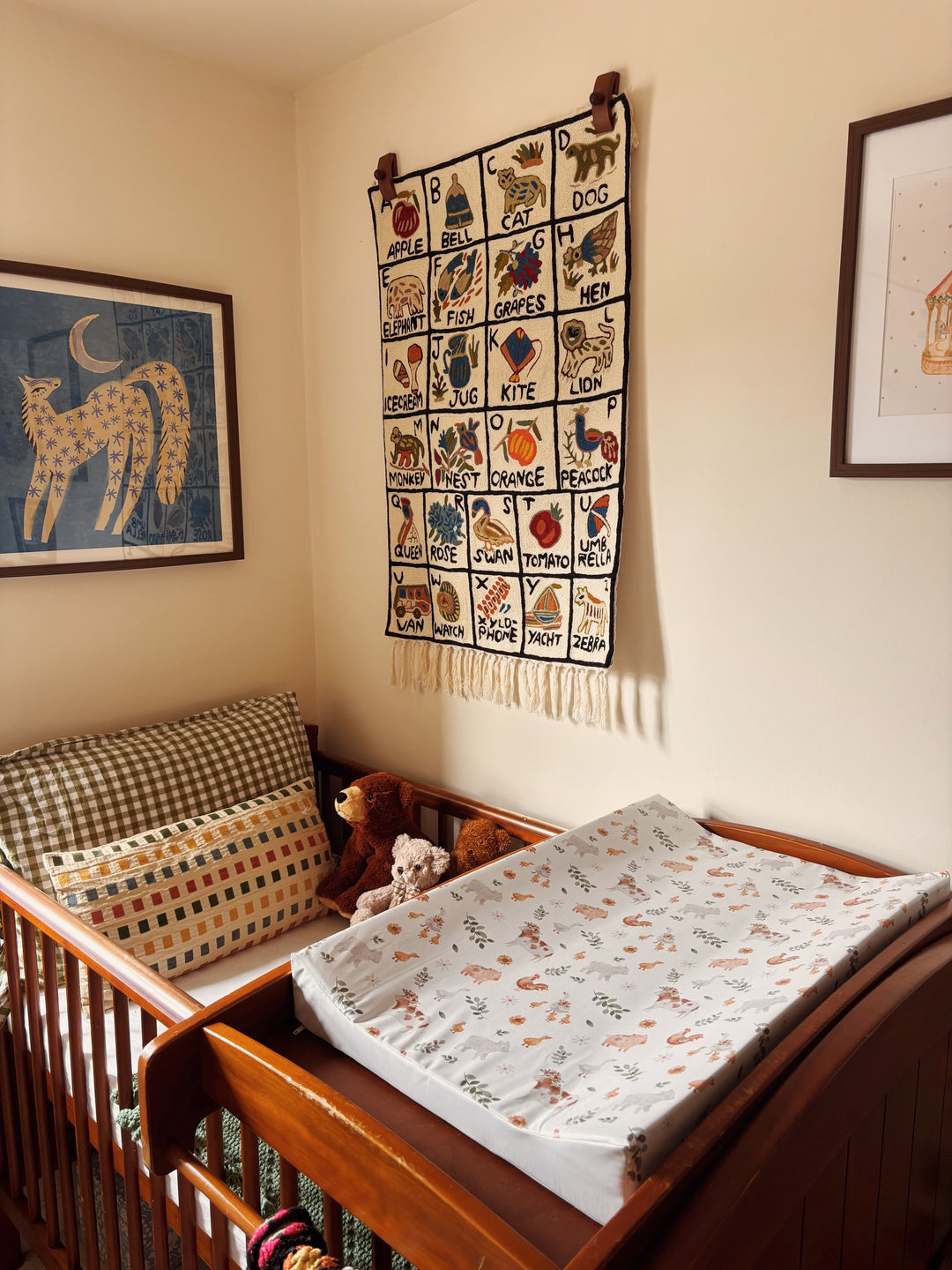 Mabel & Fox - Wedge Baby Changing Mat - Farmyard Animals - Mabel & Fox
