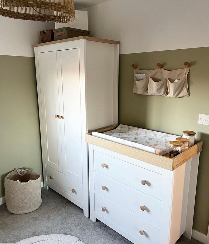 Mabel & Fox - Wedge Changing Mat - Beige Giraffe - Mabel & Fox