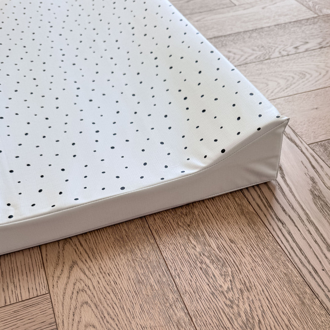 Mabel & Fox - Wedge Changing Mat - Monochrome Spotty - Mabel & Fox