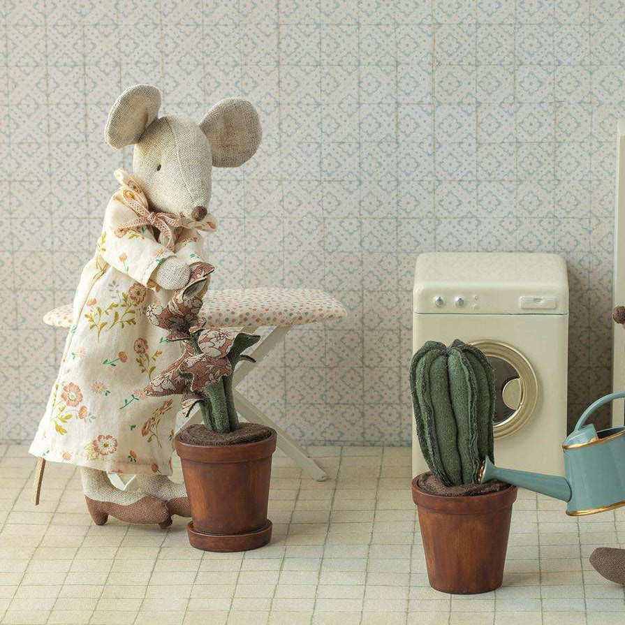 Maileg – Mouse Ironing Board - Mabel & Fox