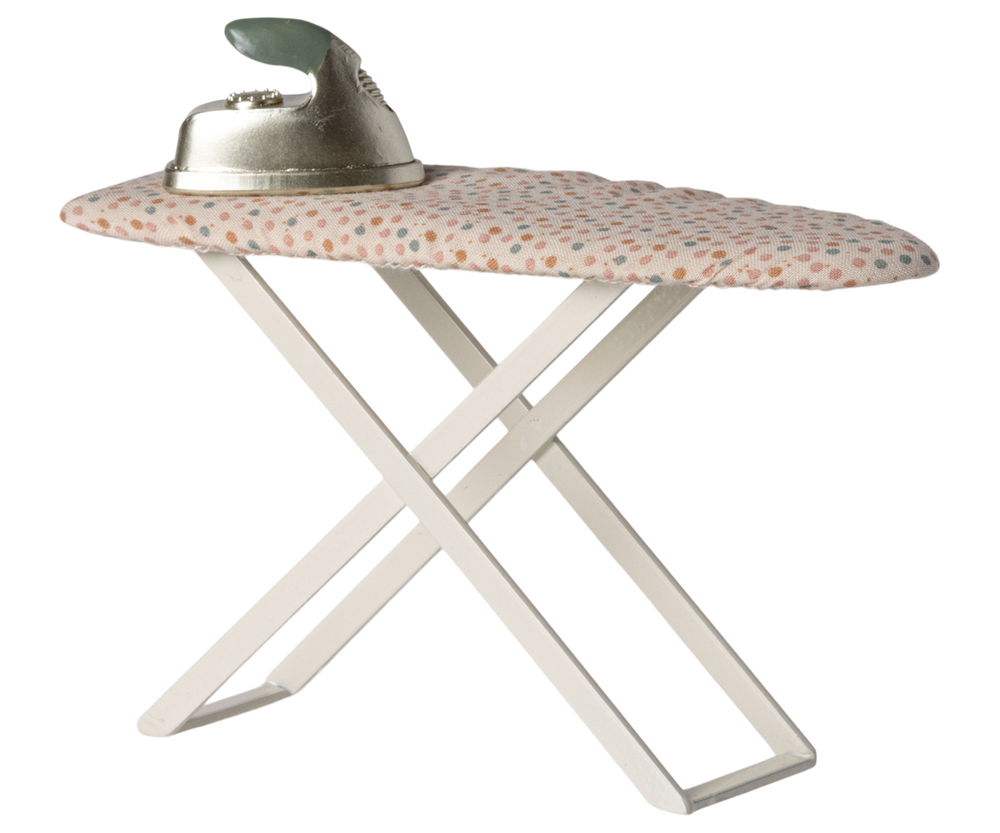 Maileg – Mouse Ironing Board - Mabel & Fox