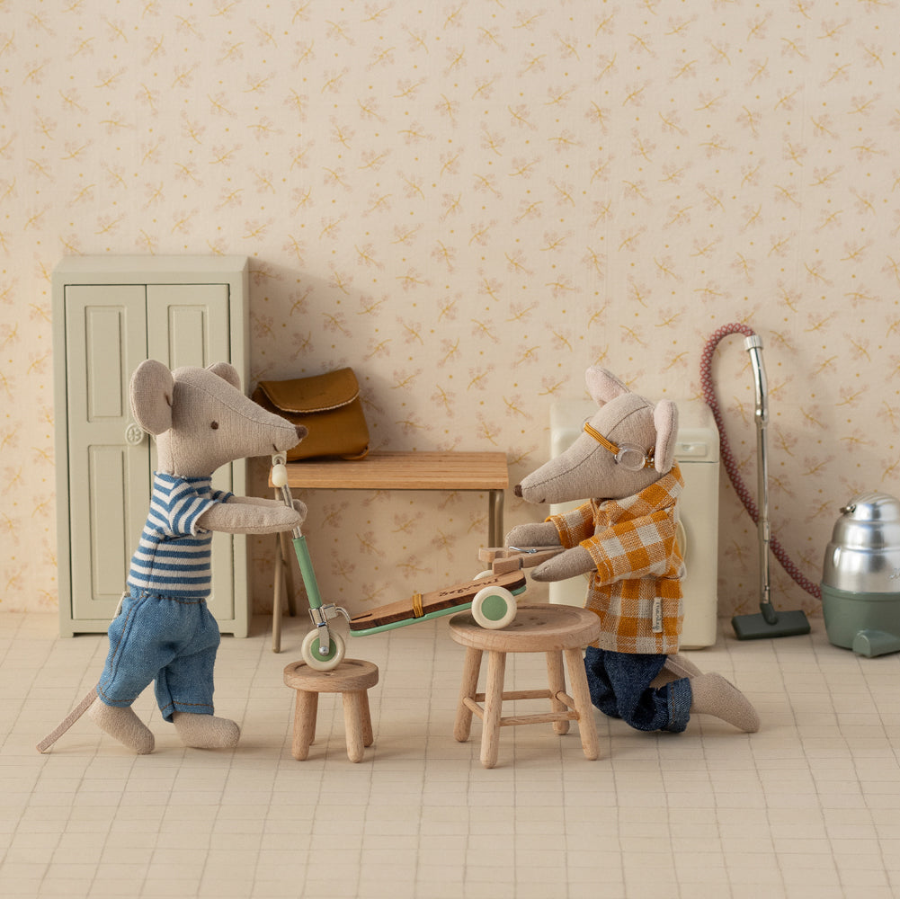 Maileg – Mouse Kick Board - Mint - Mabel & Fox