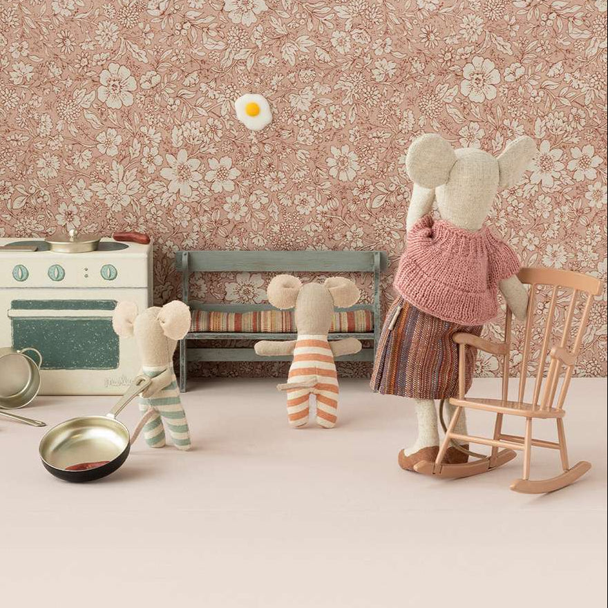 Maileg – Mouse Rocking Chair - Dark Powder - Mabel & Fox