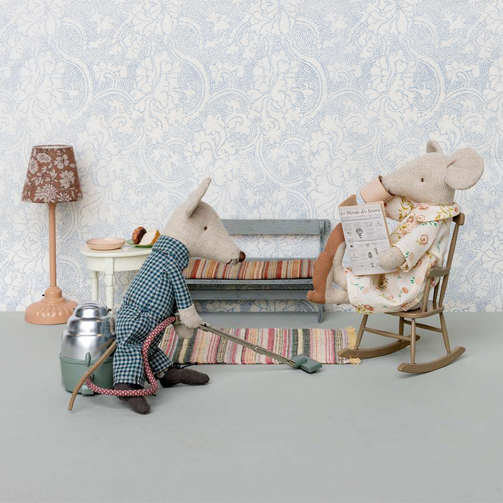 Maileg – Mouse Vacuum Cleaner - Mabel & Fox