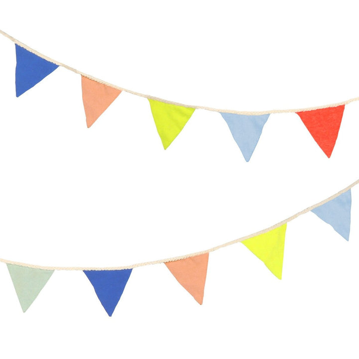 Meri Meri - Multicolor Knitted Flag Garland - Mabel & Fox