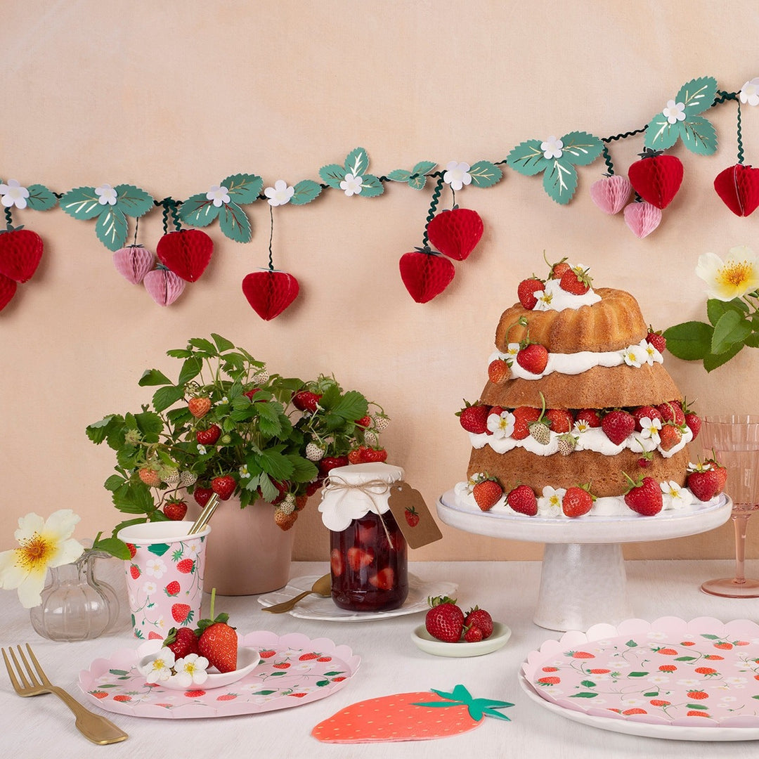 Meri Meri - Strawberry Garland - Mabel & Fox