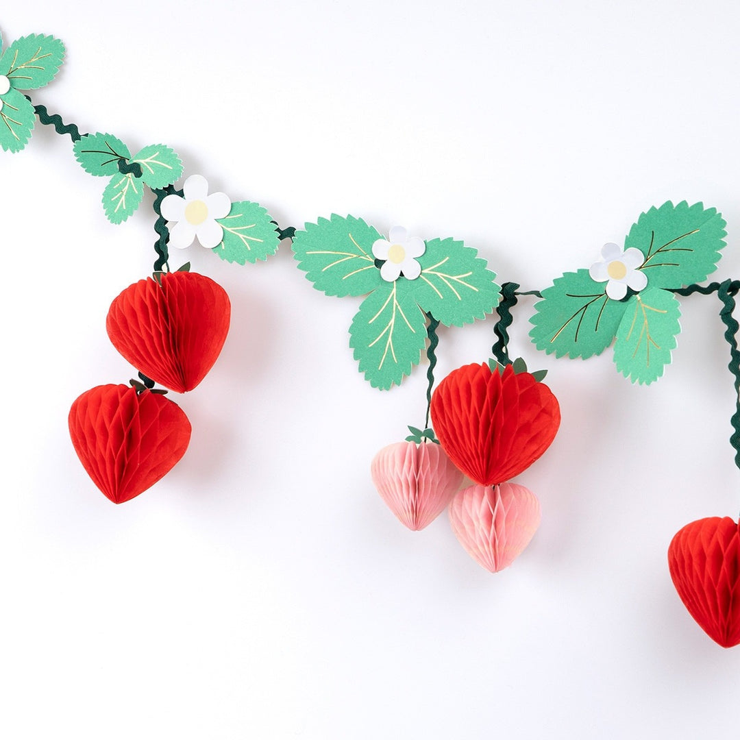 Meri Meri - Strawberry Garland - Mabel & Fox