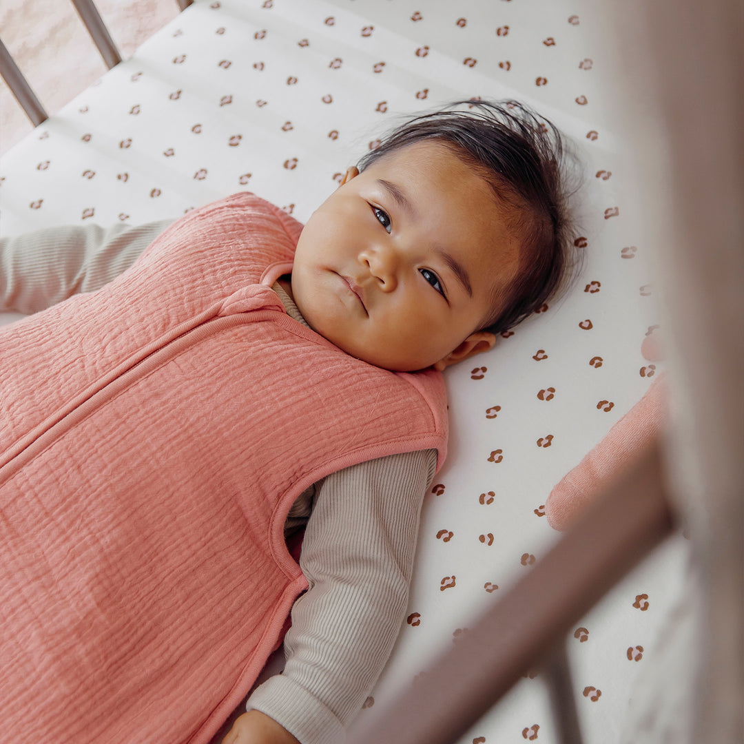 Meyco - Fitted Jersey Sheet - Soft Pink Mini Panther - Mabel & Fox