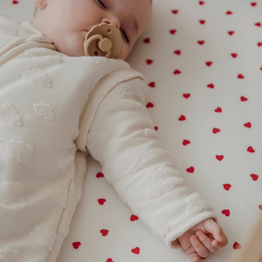 Meyco - Fitted Jersey Sheet - Sweet Heart White/Red - Mabel & Fox