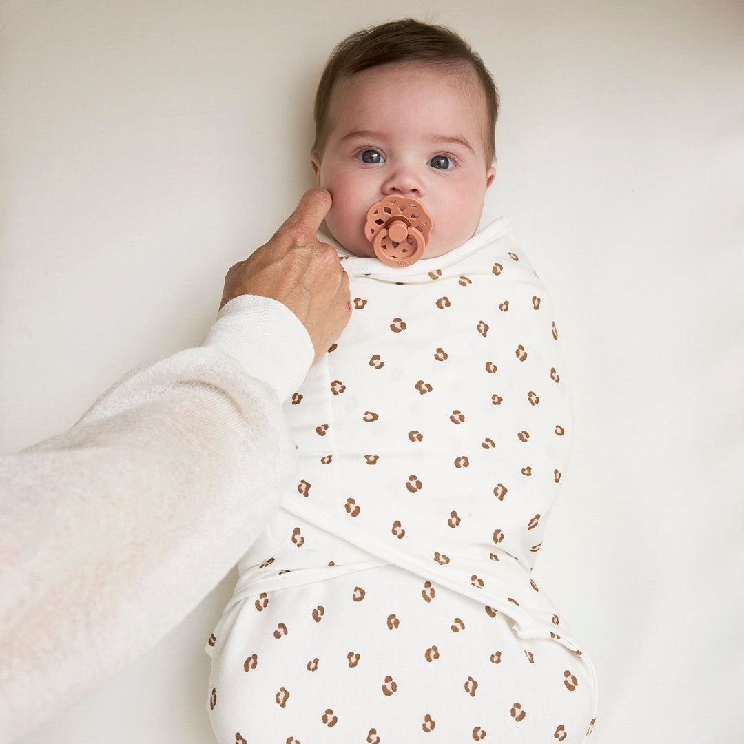 Meyco - Swaddle Wrap - Soft Pink Mini Panther (0-3m) - Mabel & Fox