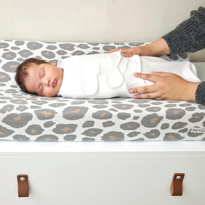 Meyco - Swaddle Wrap - White (0-3m) - Mabel & Fox