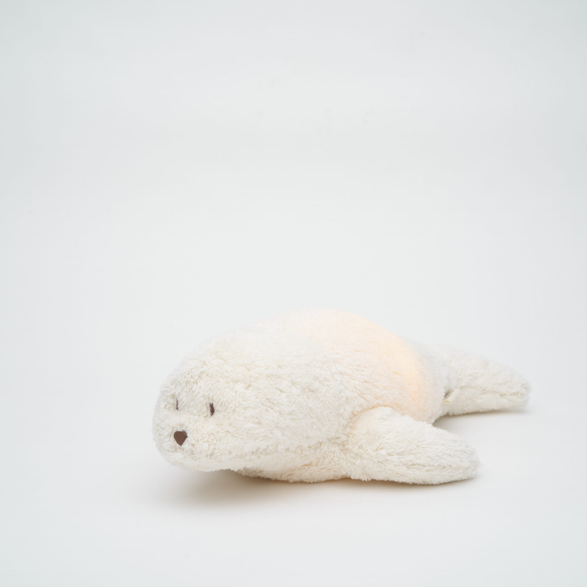 Moonie – Organic Humming Seal with Lamp – Polar – Mabel & Fox