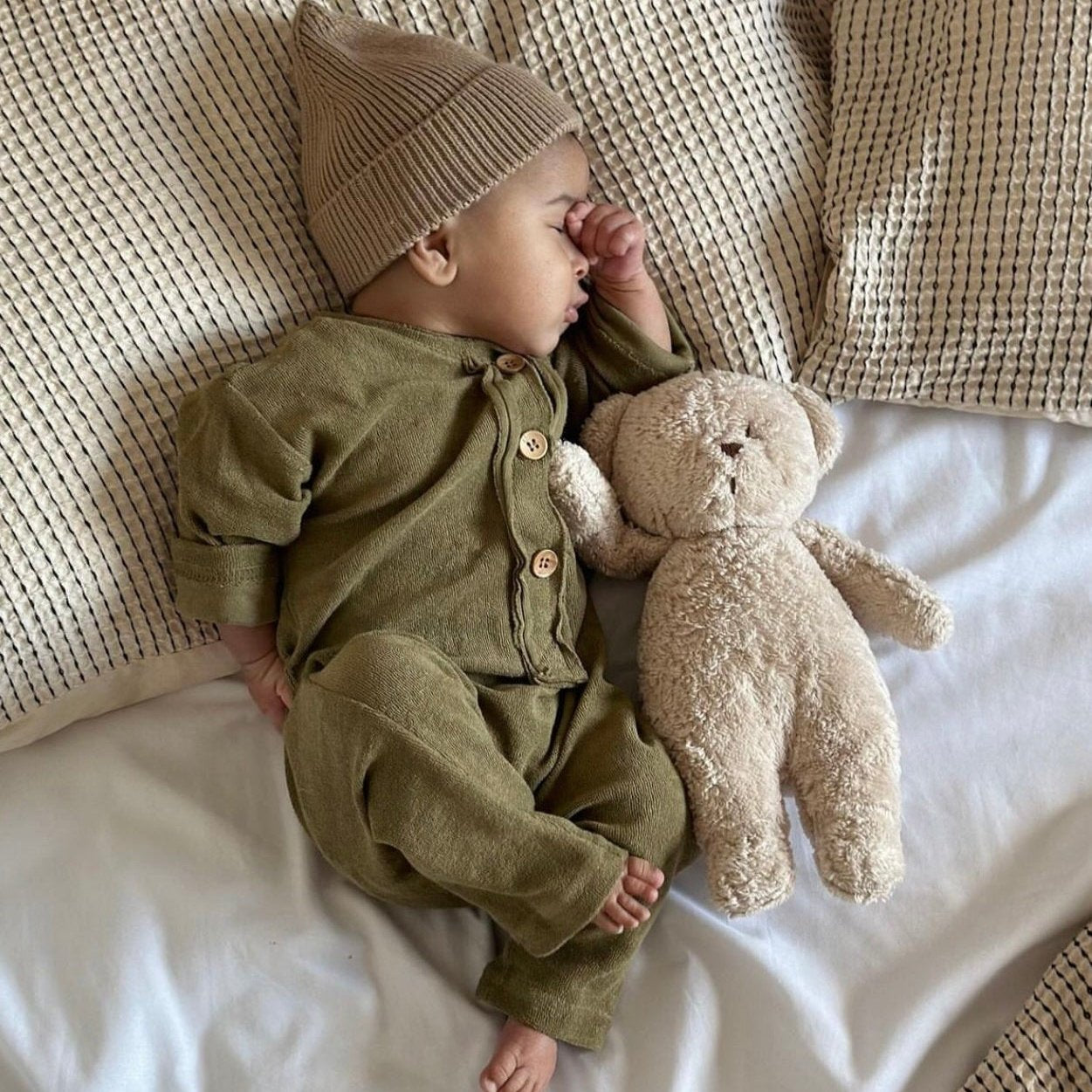 Moonie - The Organic Humming Bear With Lamp - Sand Nature – Mabel