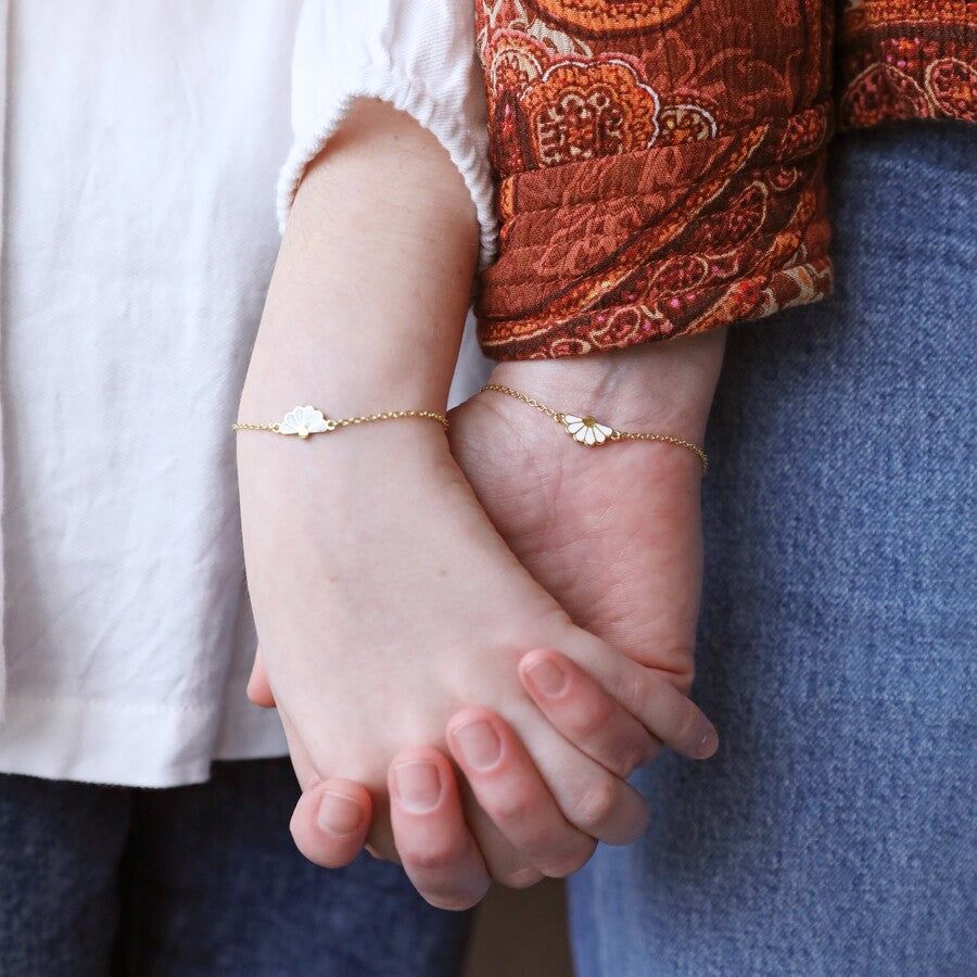 Lisa Angel - Mother & Child Bracelet - Set of 2 Flower Bracelets - Gold