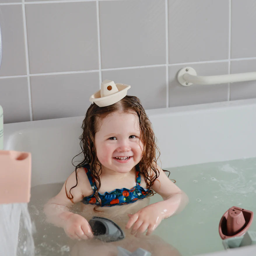 Mushie - Bath Play Set - Boats - Original - Mabel & Fox