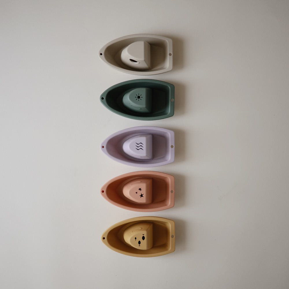 Mushie - Bath Play Set - Boats - Rustic - Mabel & Fox