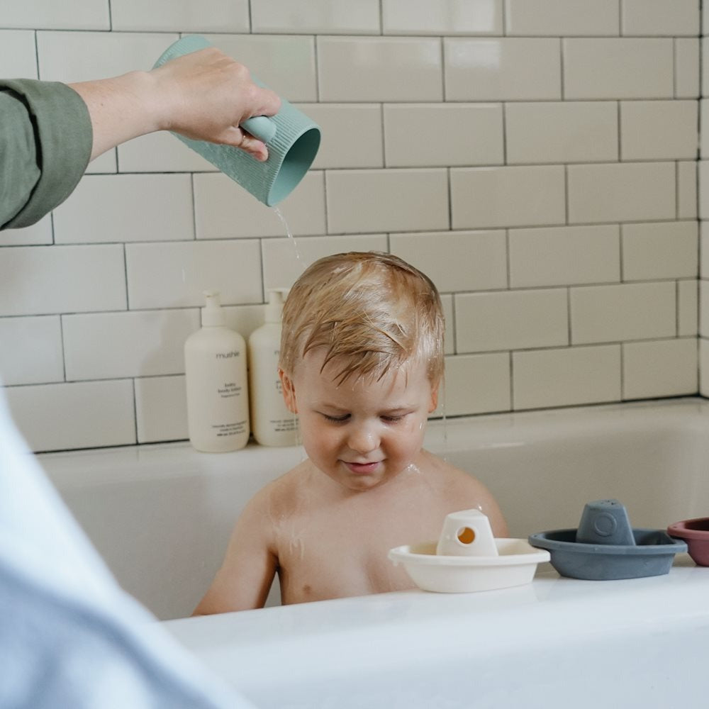Mushie - Bath Rinse Cup - Natural - Mabel & Fox