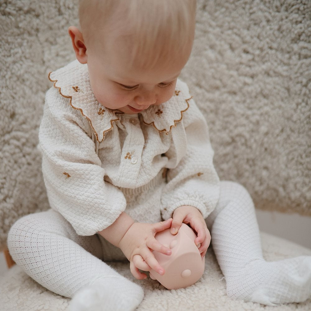 Mushie - Dice Press Toy - Blush/Shifting Sands ( 2- Pack) - Mabel & Fox