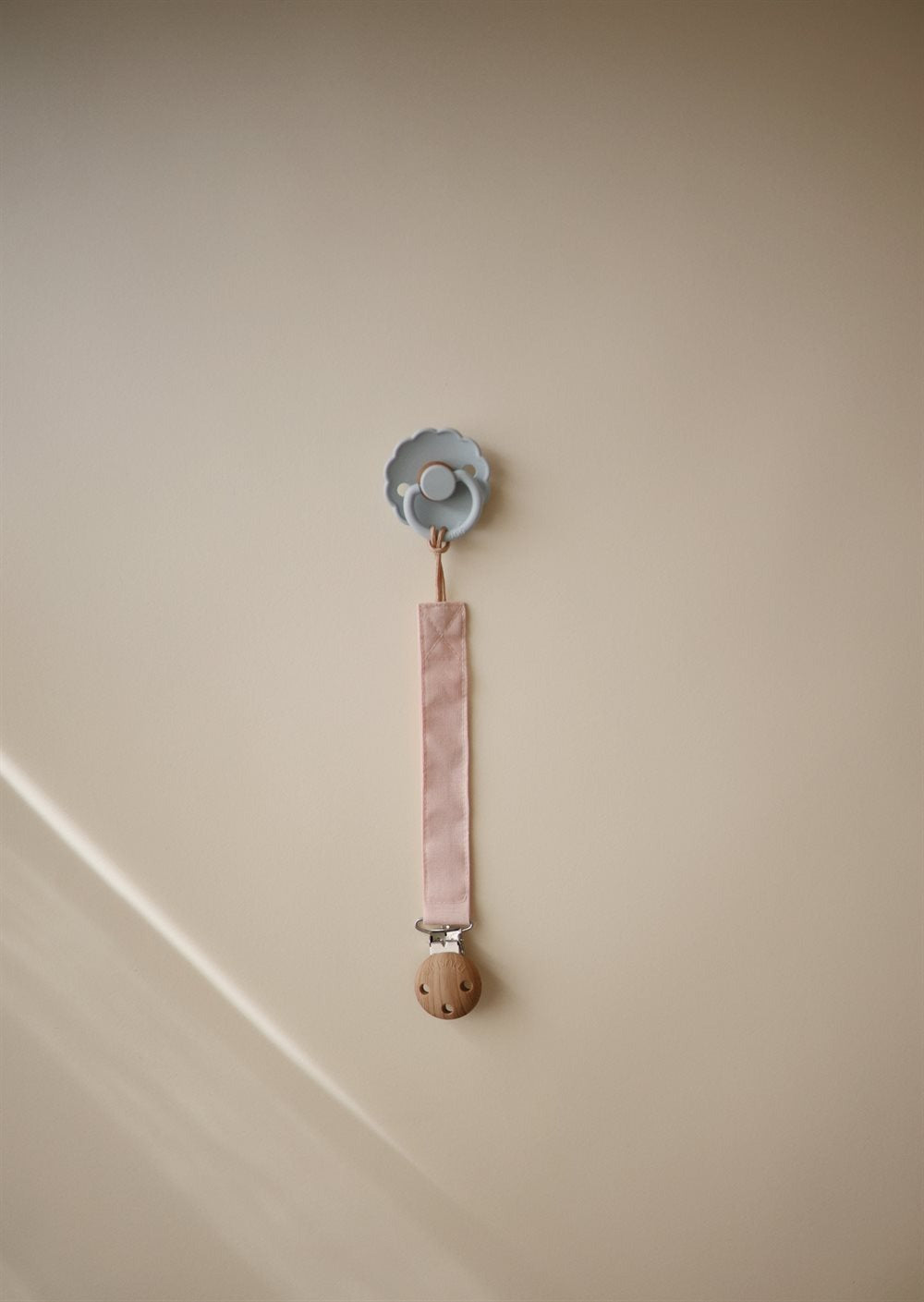 Mushie - Linen Pacifier Clip - 2 Pack - Blush/Cream - Mabel & Fox