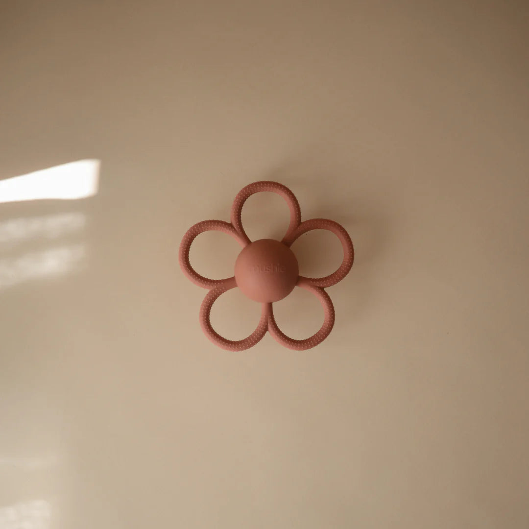 Mushie - Rattle Teether - Daisy - Dusty Rose - Mabel & Fox