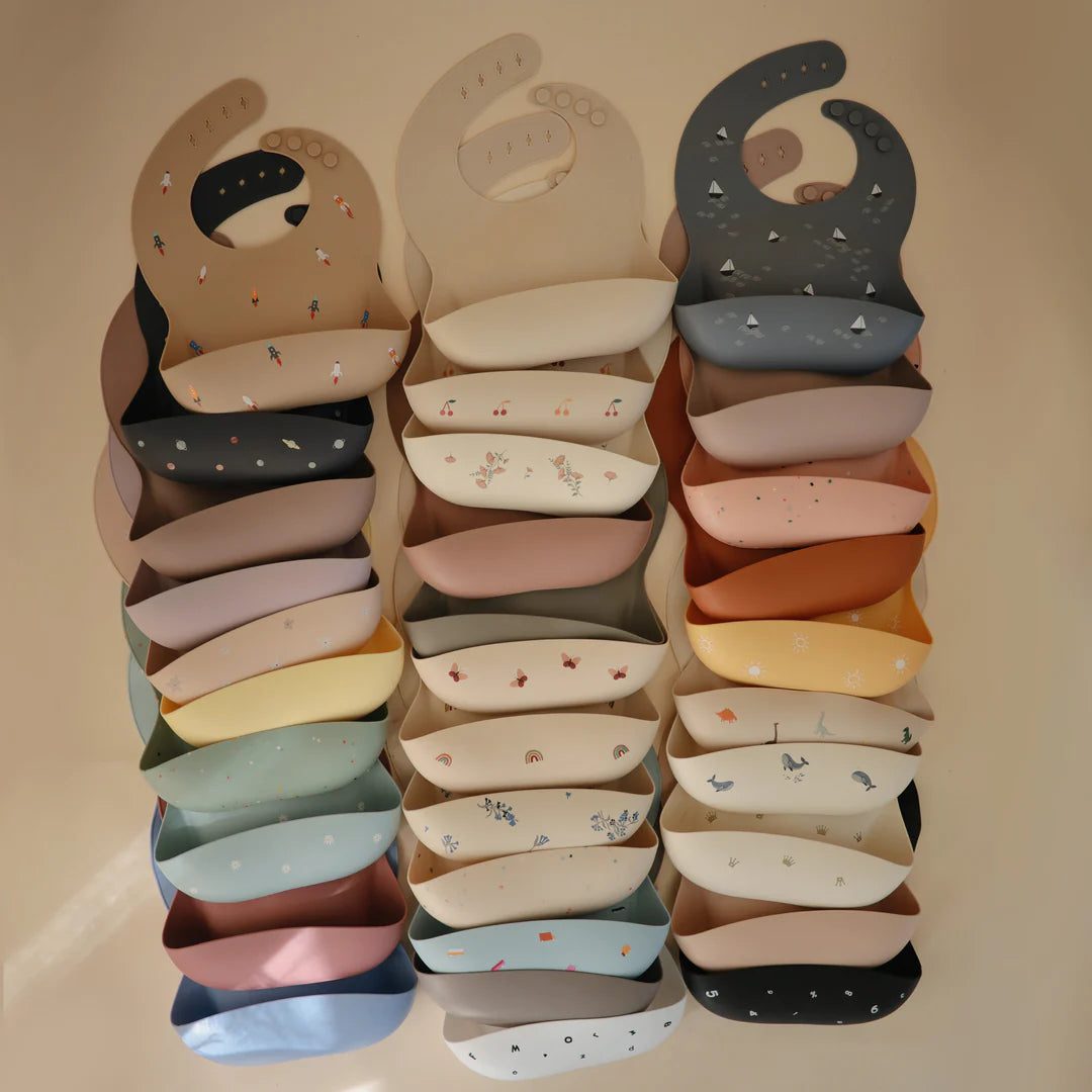 Mushie - Silicone Bib - Rocket - Mabel & Fox