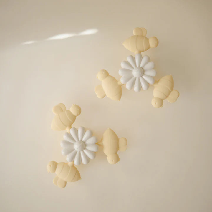 Mushie - Suction Spinner Toy - Bee - Mabel & Fox