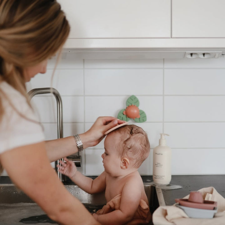 Mushie - Suction Toy - Spinner - Dino - Mabel & Fox