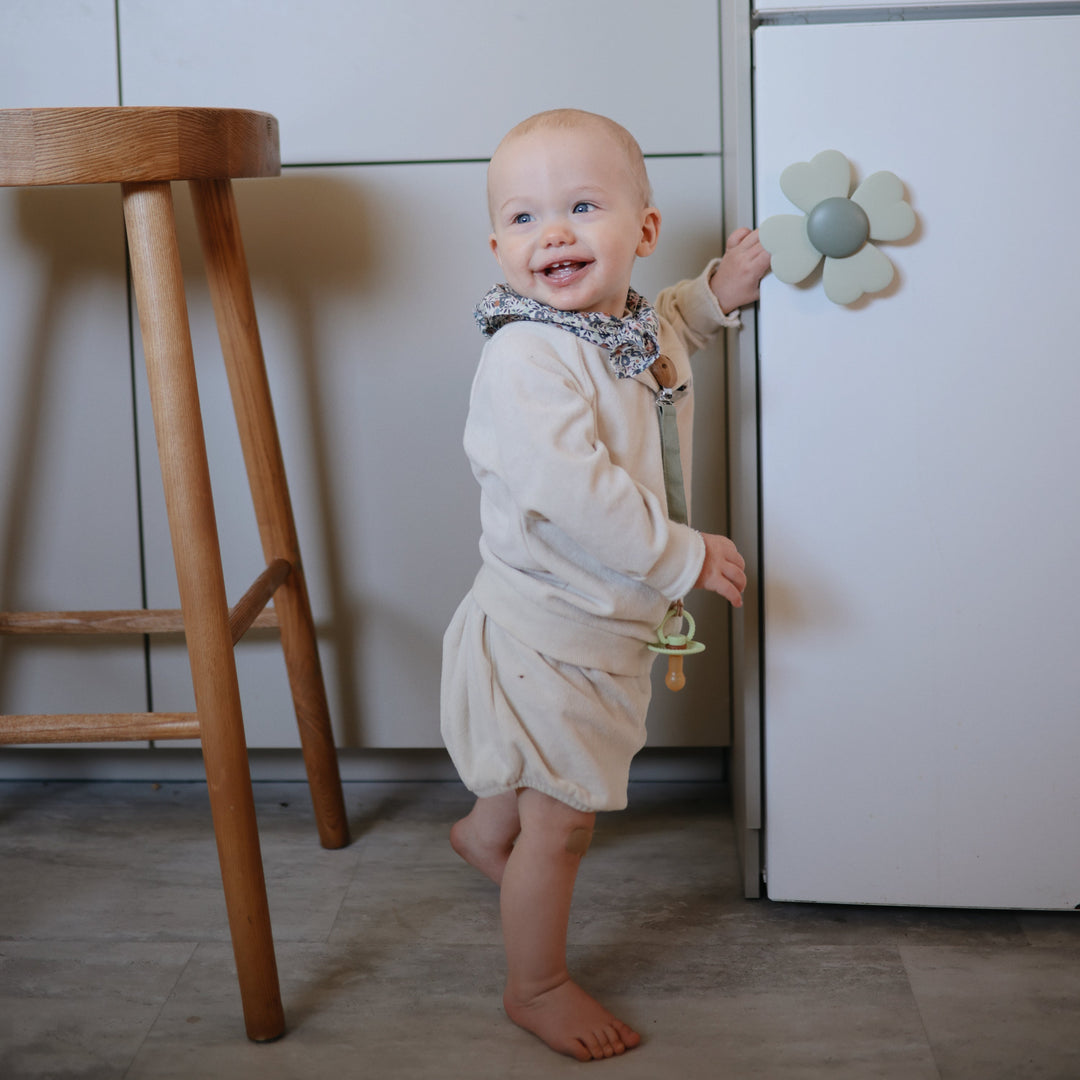 Mushie - Suction Toy - Spinner - Lucky - Mabel & Fox