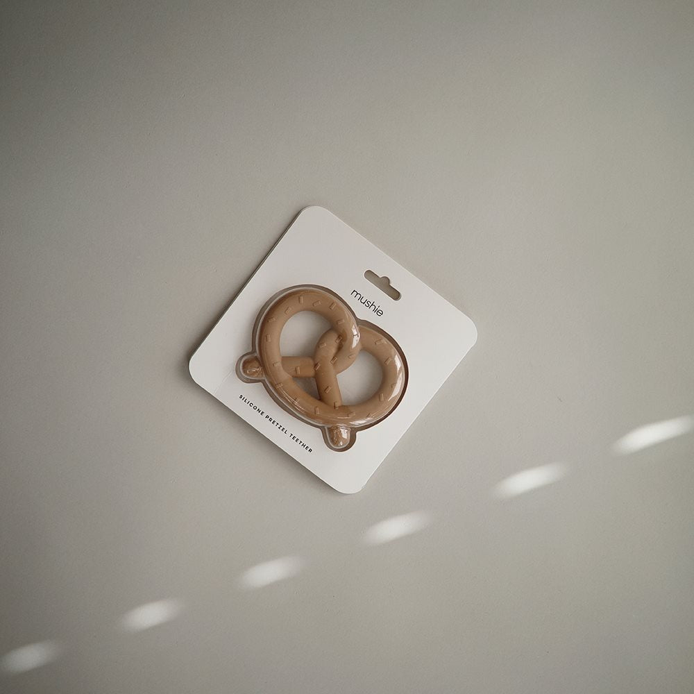 Mushie Teether - Pretzel - Natural - Mabel & Fox