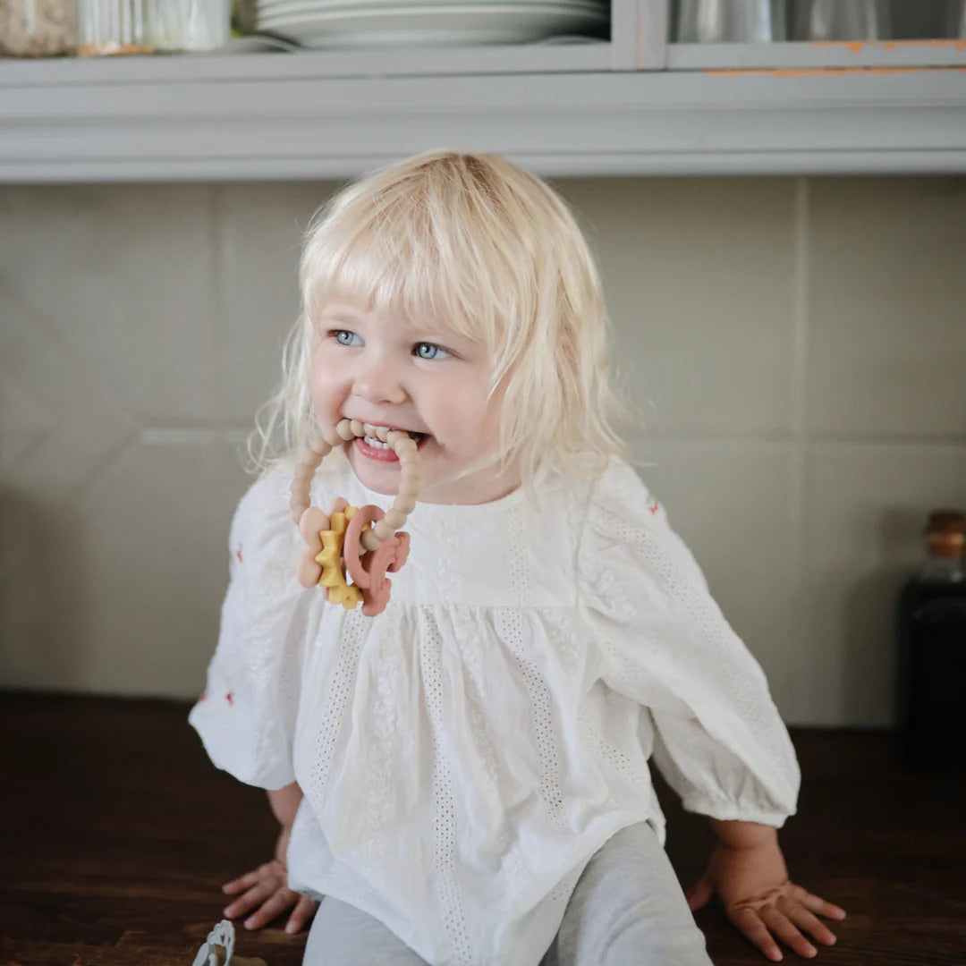 Mushie - Teething Ring - Nature - Mabel & Fox