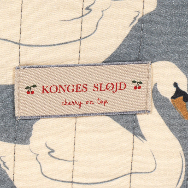 Konges Slojd – Doll Travel Bed – Swan - Mabel & Fox