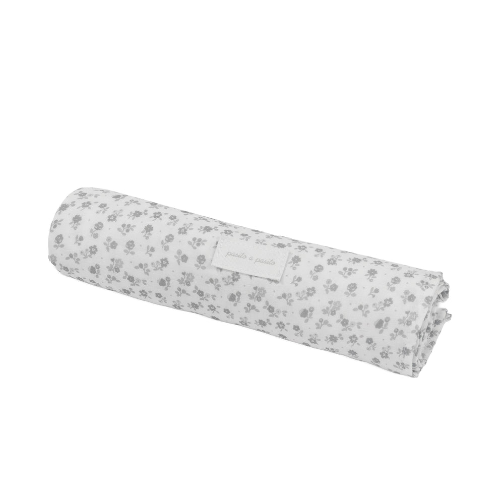Pasito a Pasito - Muslin Swaddle - Little Bloom Flowers Grey - Mabel & Fox