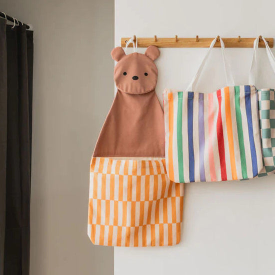 Play & Go - Wall Storage & Tote Bag - Bear - Mabel & Fox