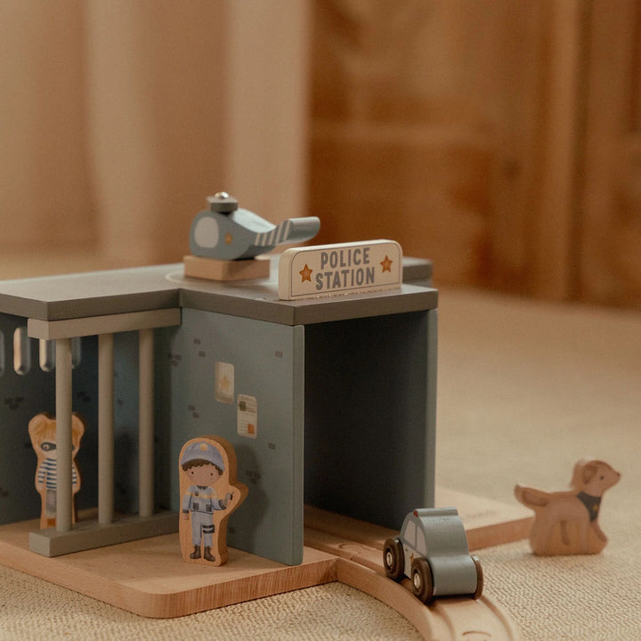 Little Dutch - Police Station