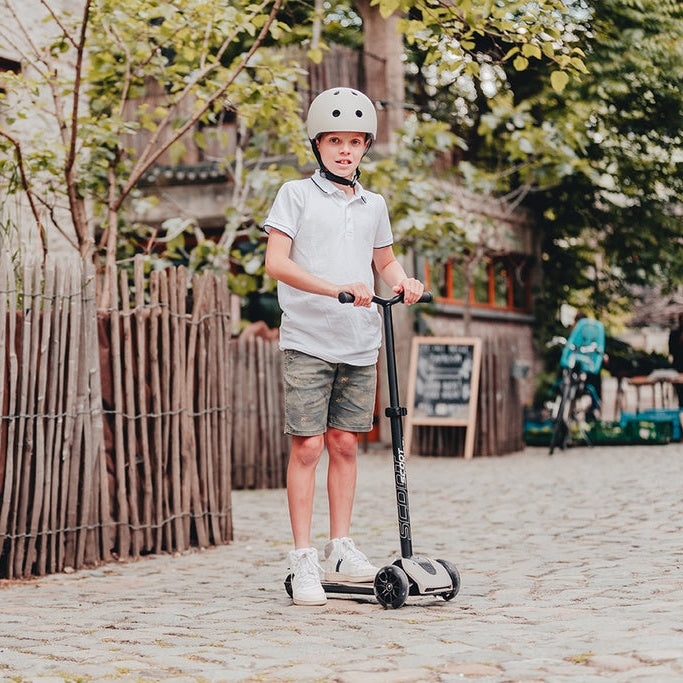 Scoot & Ride - Highwaykick 5 with LED - Ash - Mabel & Fox