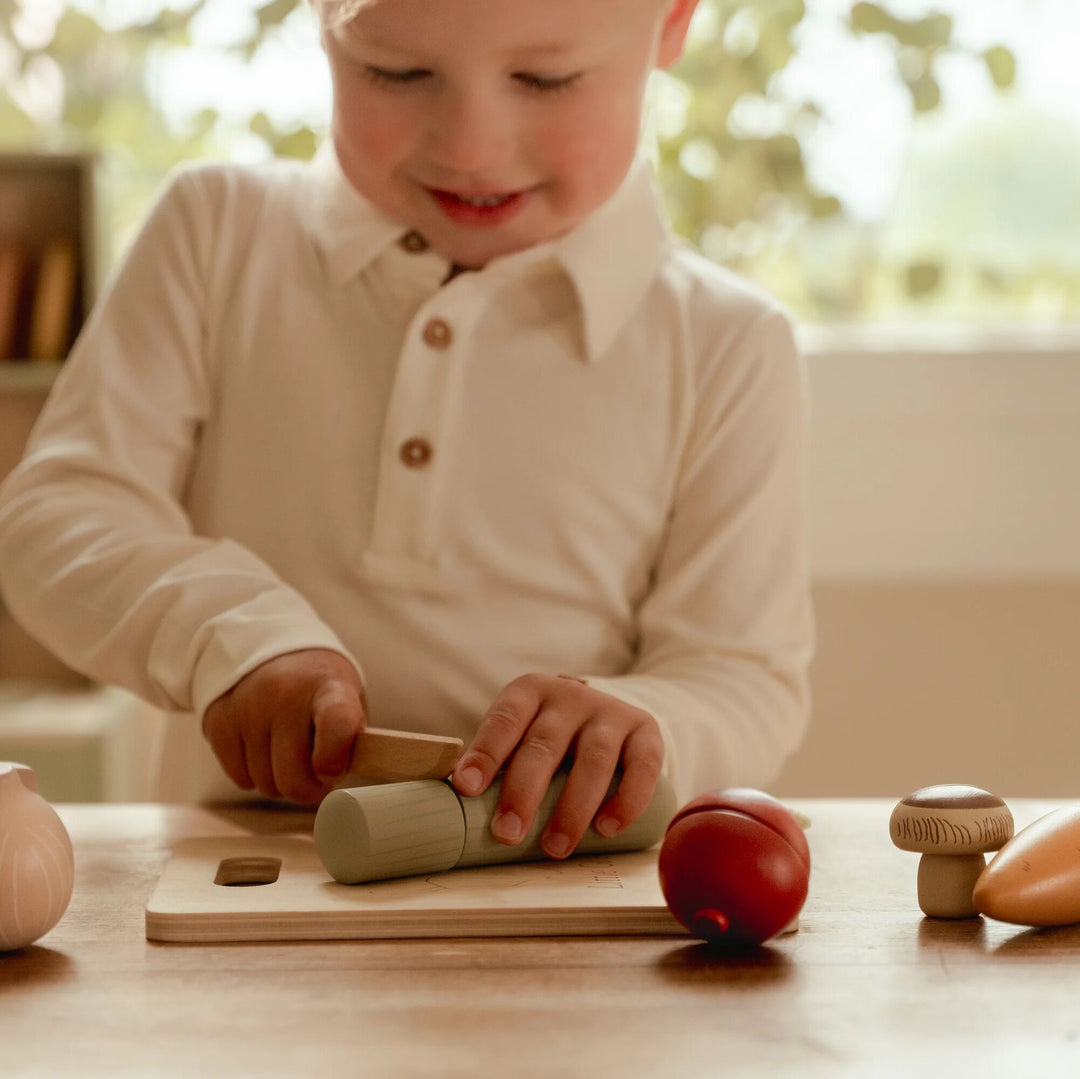 Little Dutch - Slicing Vegetables