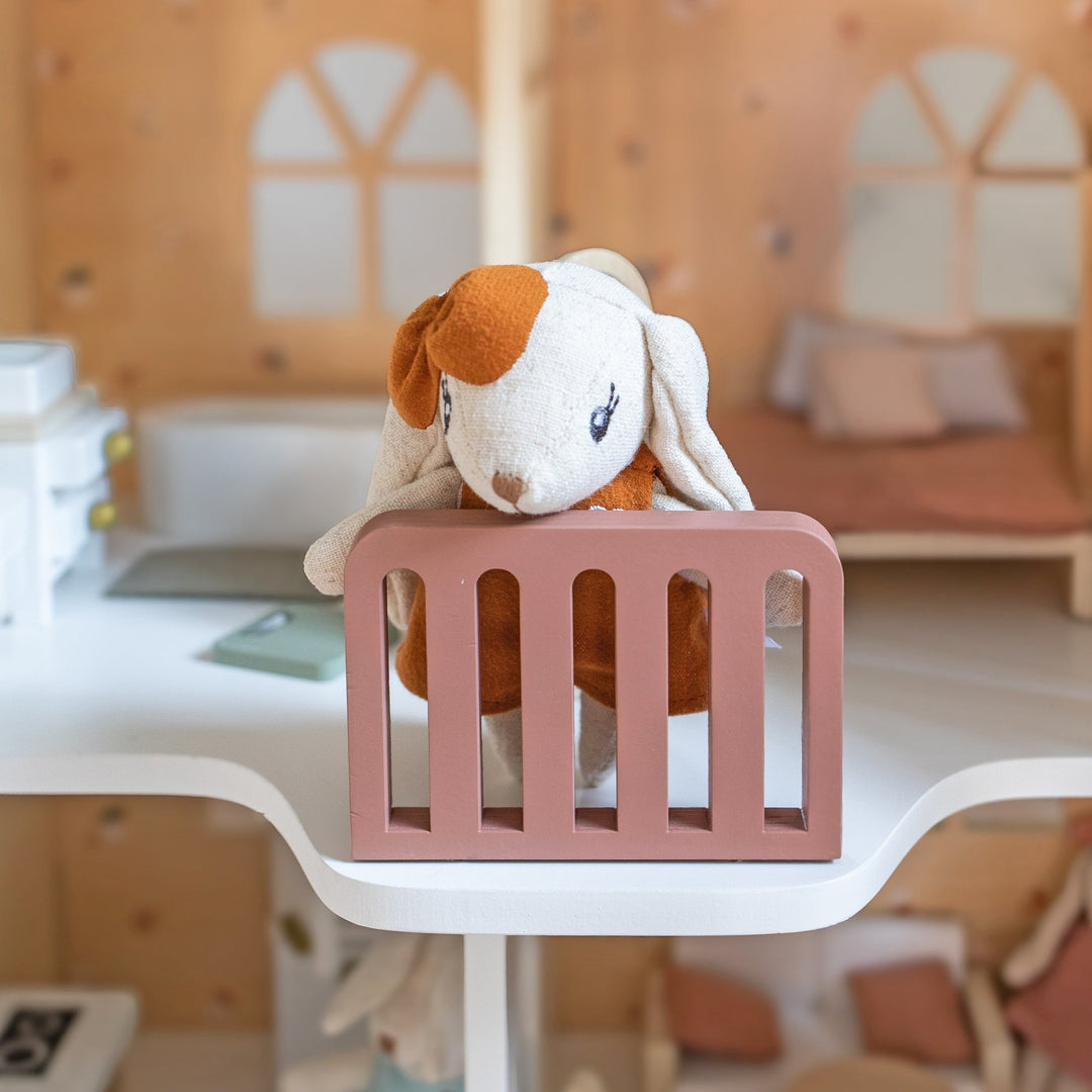 Speedy Monkey - Doll House Bedroom Set & 1 Character - Mabel & Fox