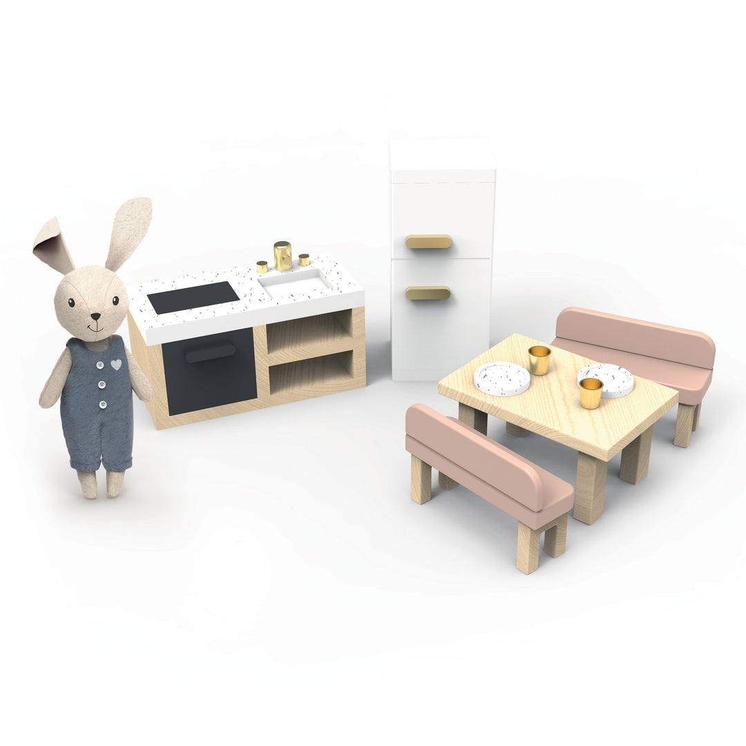 Speedy Monkey - Doll House Kitchen Set & 1 Character - Mabel & Fox