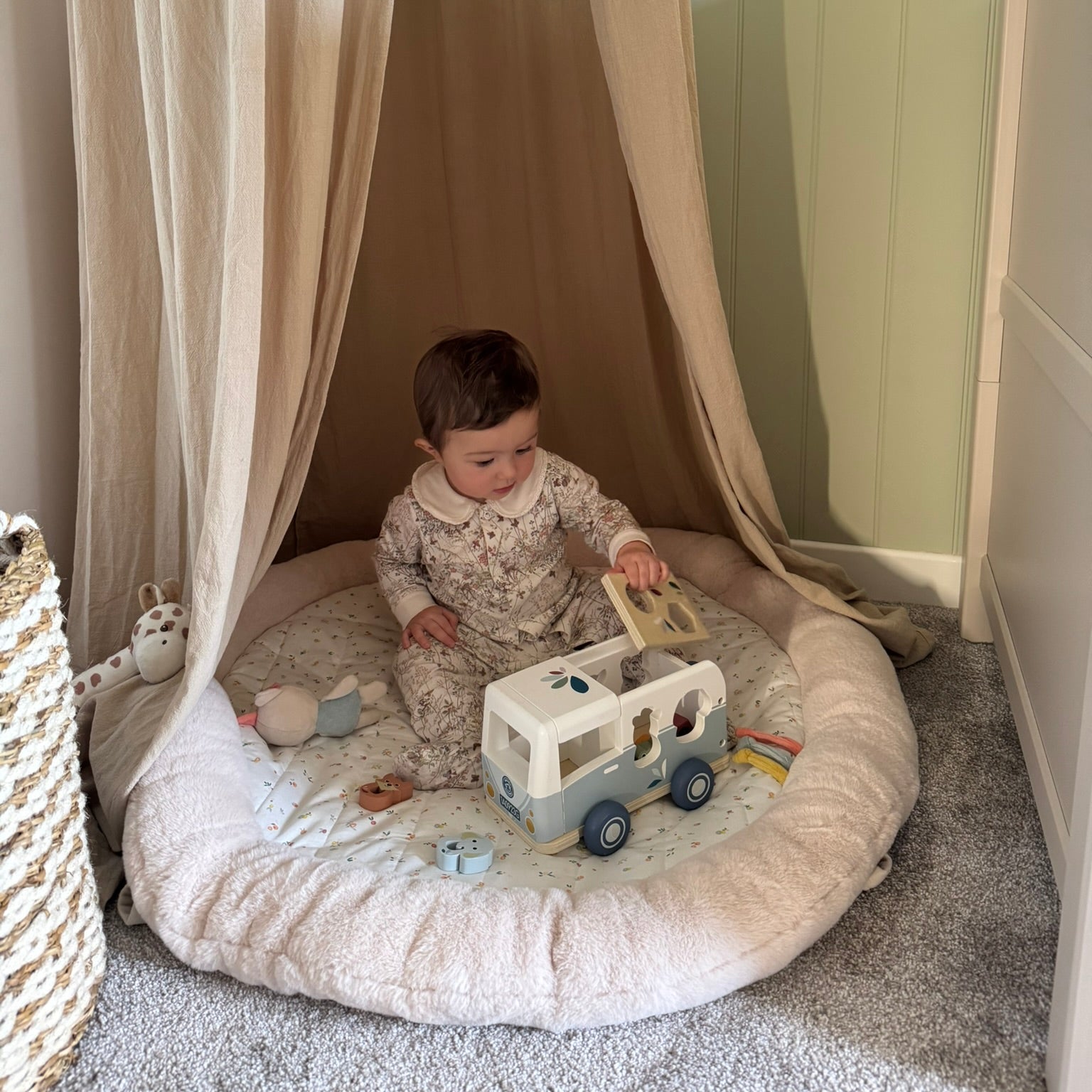 Speedy Monkey - Van Shape Sorter - Mabel & Fox