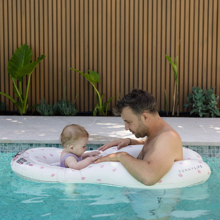 Sunnylife – Baby Float Together Seat – Strawberry Sunshine - Mabel & Fox