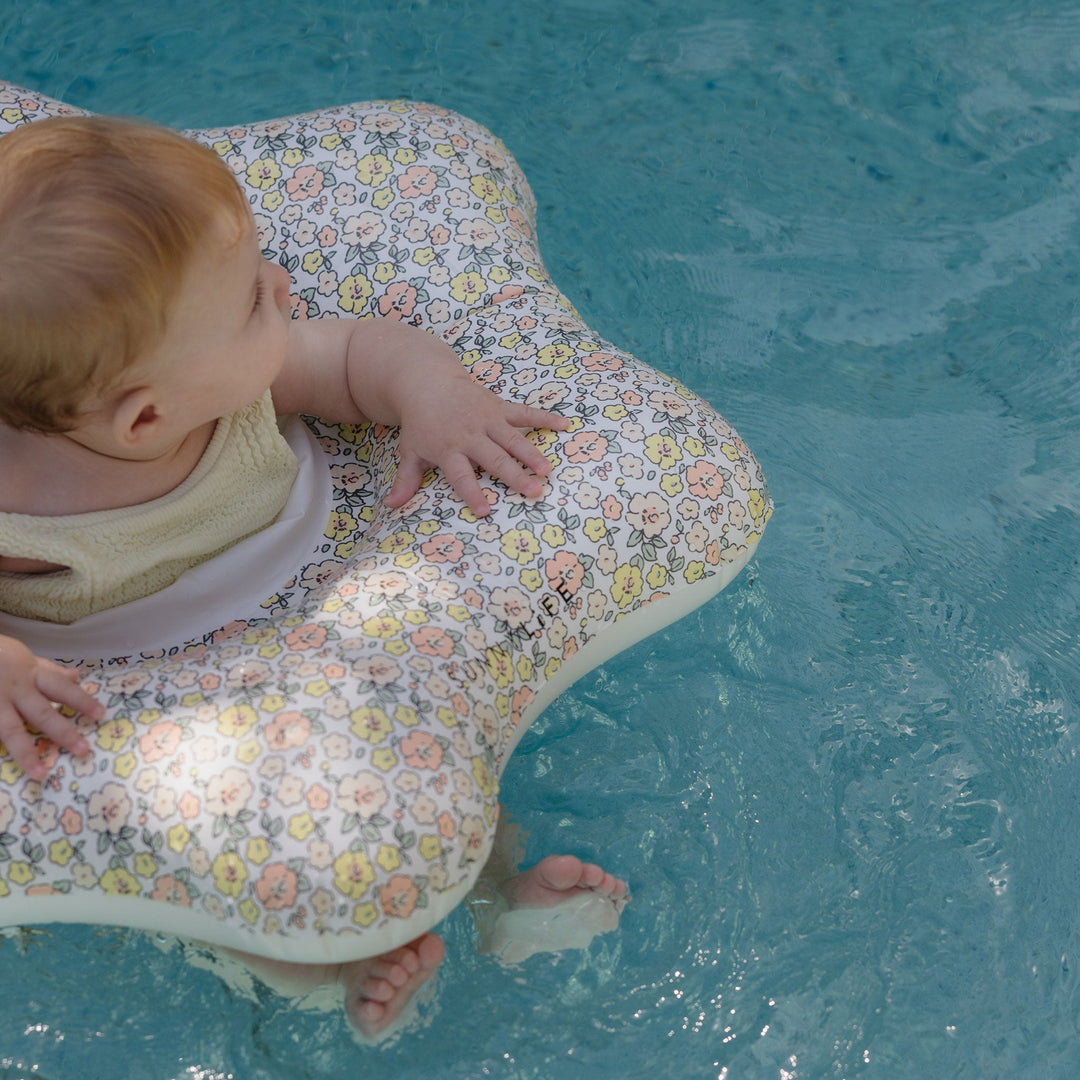 Sunnylife – Baby Seat Float – Into the Garden Ditsy Floral - Mabel & Fox