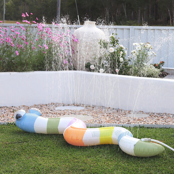 Sunnylife – Inflatable Sprinkler – Into the Wild - Mabel & Fox