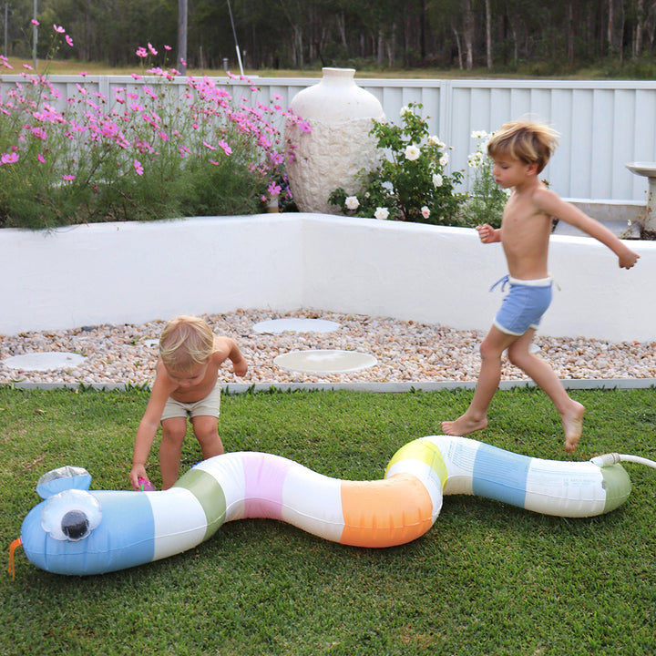 Sunnylife – Inflatable Sprinkler – Into the Wild - Mabel & Fox