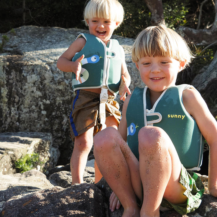 Sunnylife – Kids Swim Vest – Into the Jungle Green - Mabel & Fox