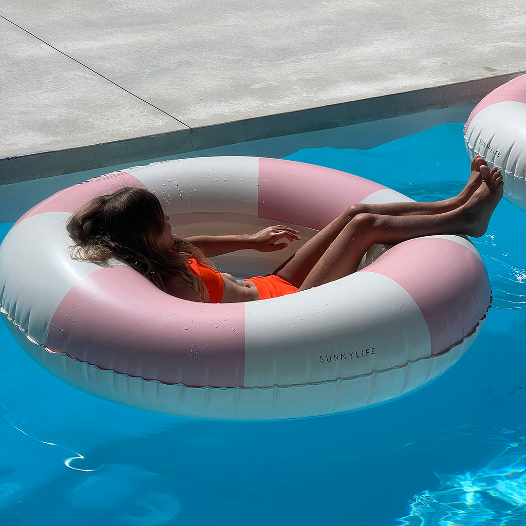 Sunnylife – Luxe Tube Pool Ring – Stole My Heart Pink Stripe - Mabel & Fox