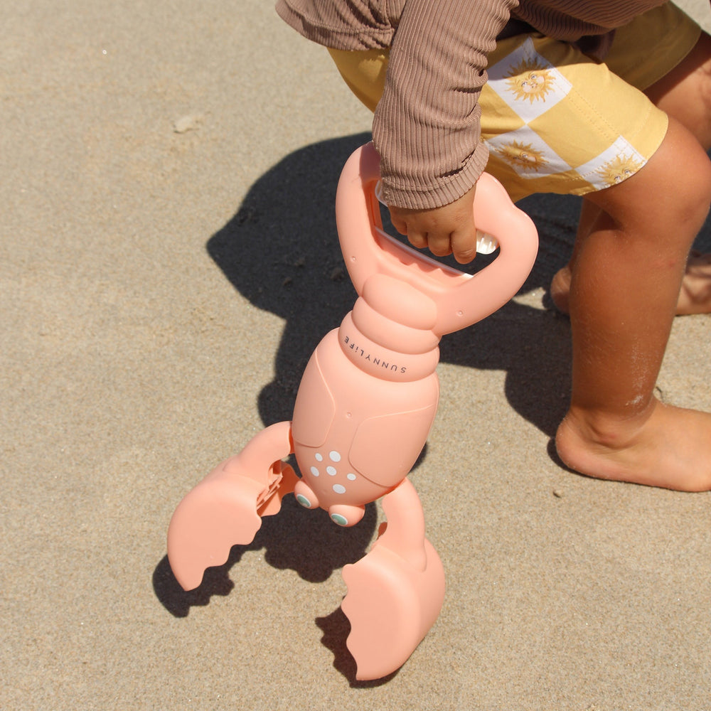 Sunnylife - Sand Claws - Lobster Coral - Mabel & Fox